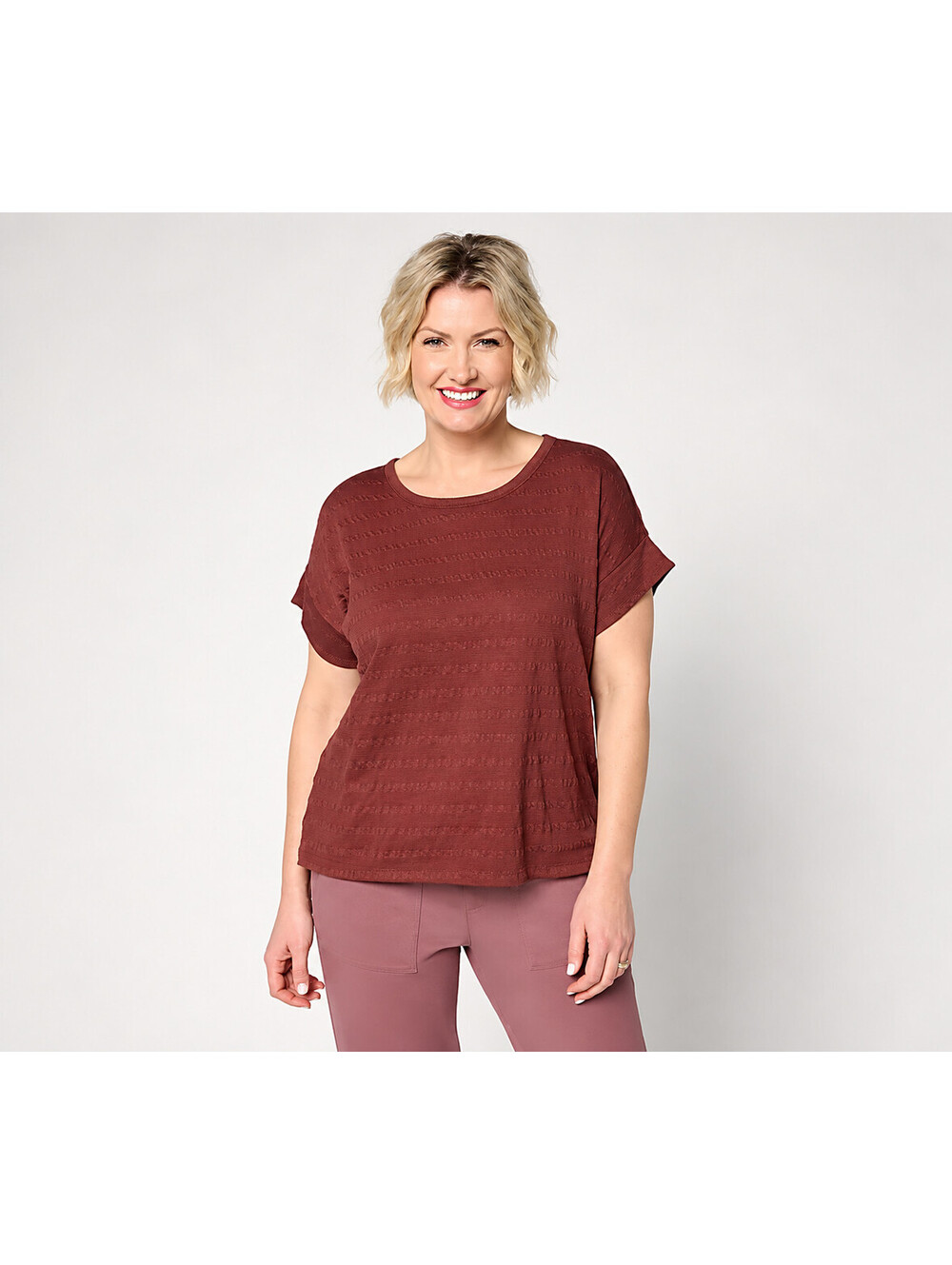 AnyBody Textured Knit Jersey Step Hem Top Raisin Brown, Small